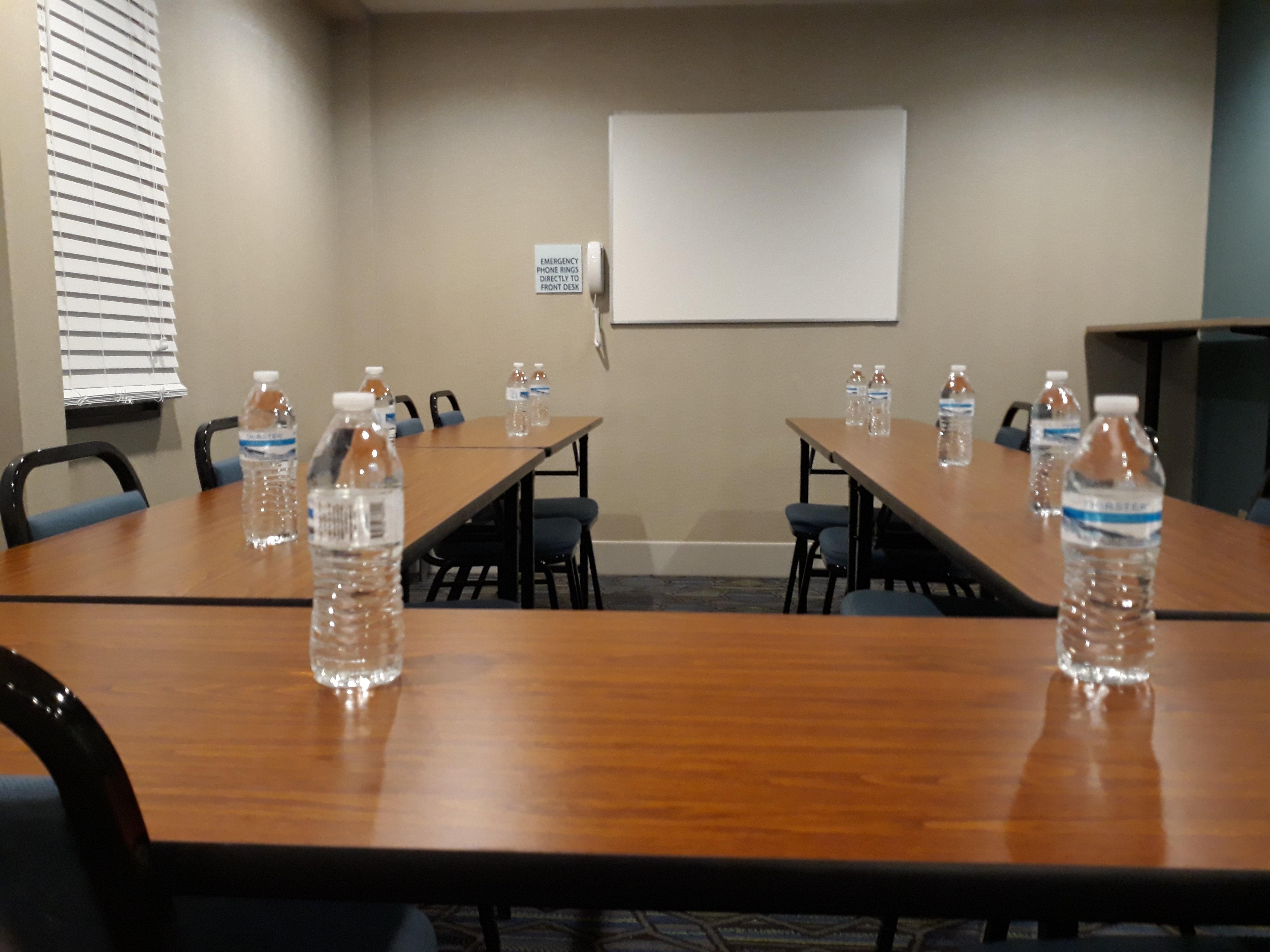 Holiday Inn Express Hotel Pittsburgh-North/Harmarville By Ihg Экстерьер фото