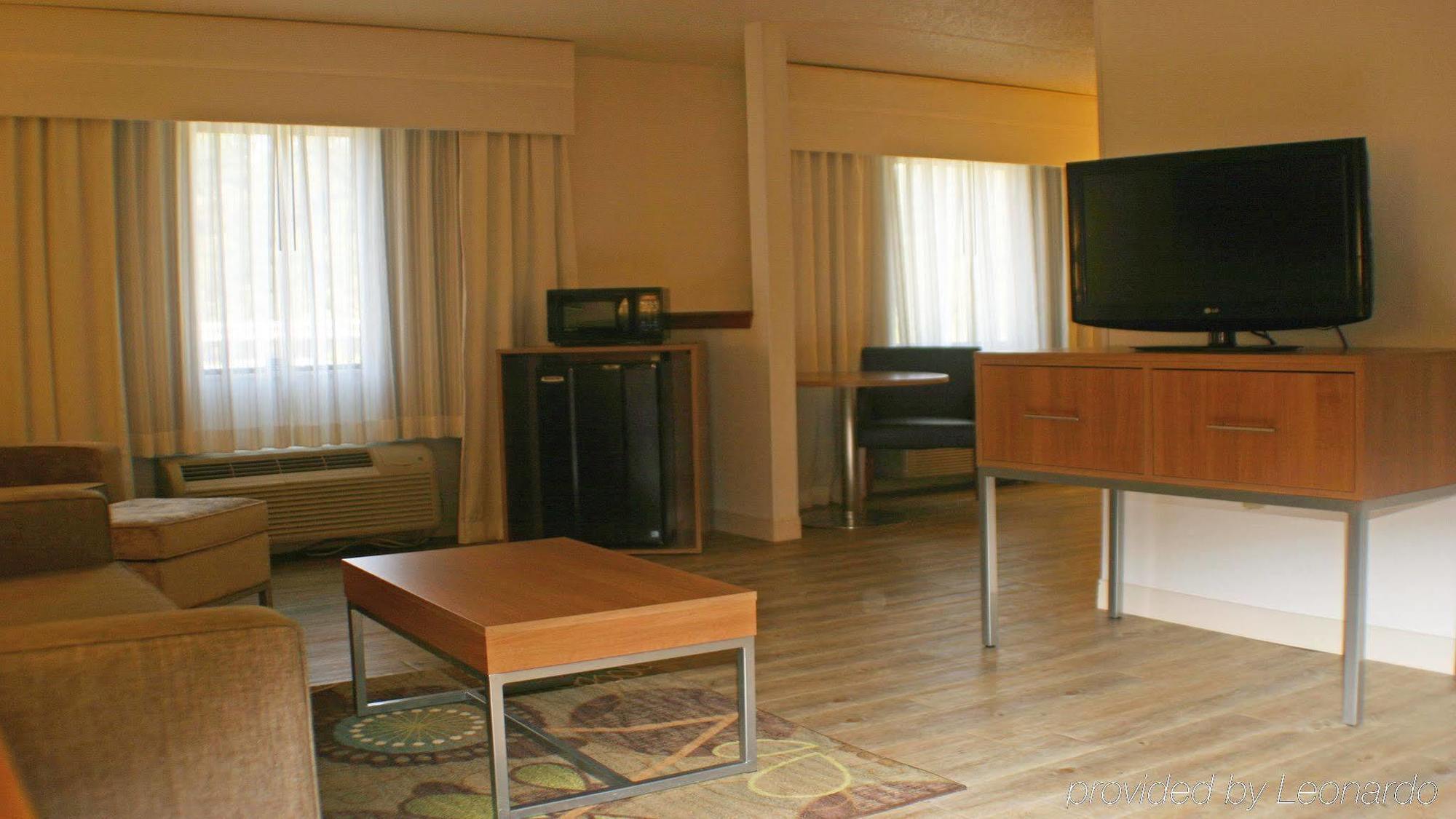 Holiday Inn Express Hotel Pittsburgh-North/Harmarville By Ihg Экстерьер фото